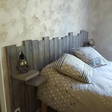 Chez Alexandra Bed & Breakfast Louchats Exterior photo